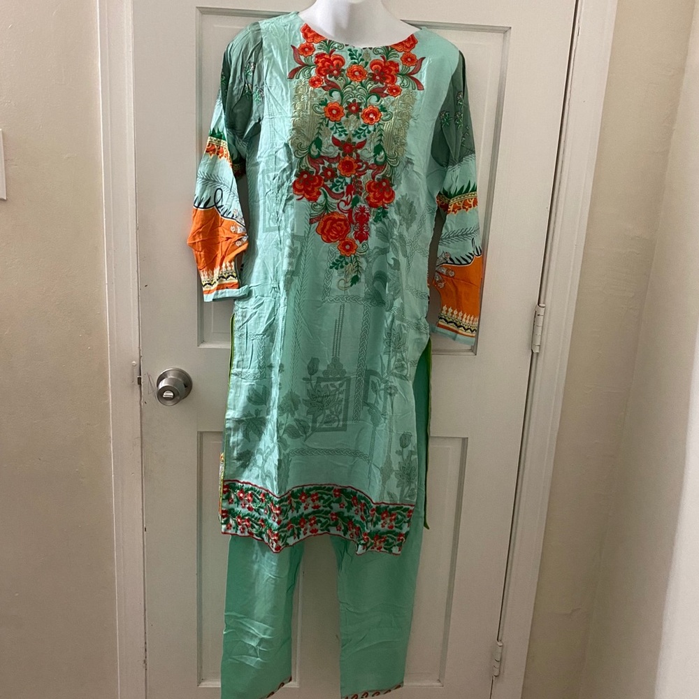 Pakistani dress new size medium